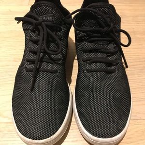 Adidas Men’s sneaker